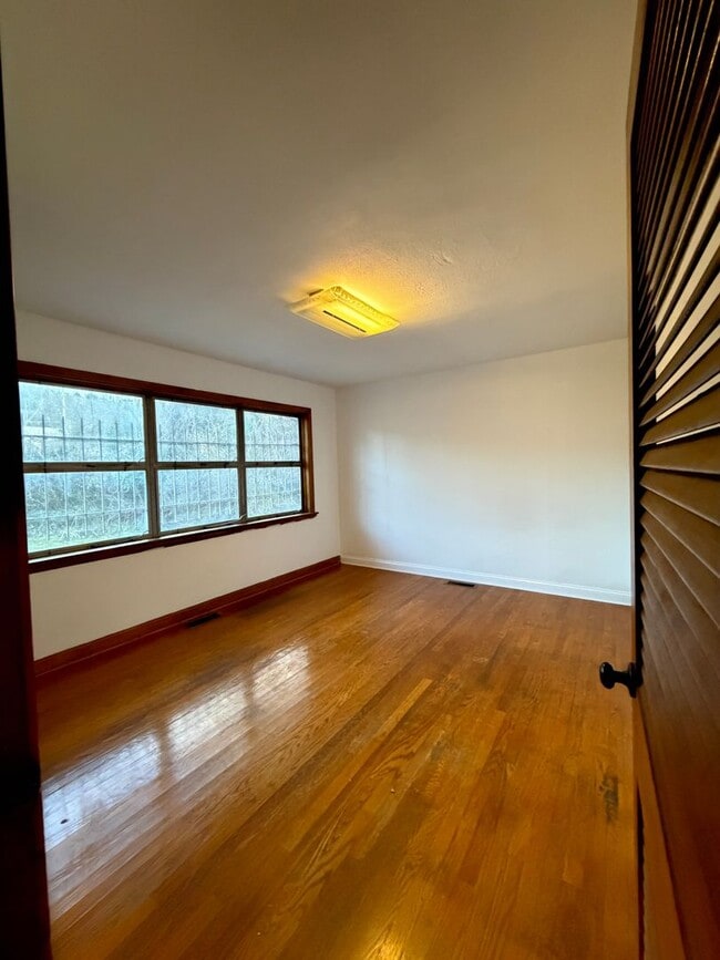 Building Photo - 1708 Arlington Ave