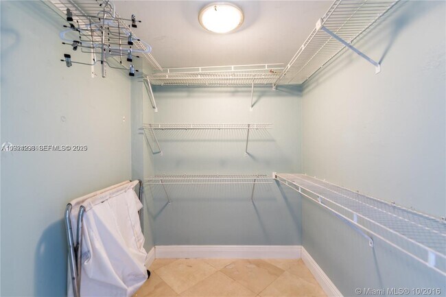 Building Photo - 555 NE 15th St