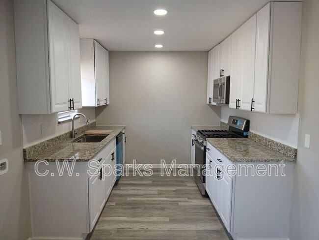 Building Photo - 7840 Mirage Valley Dr