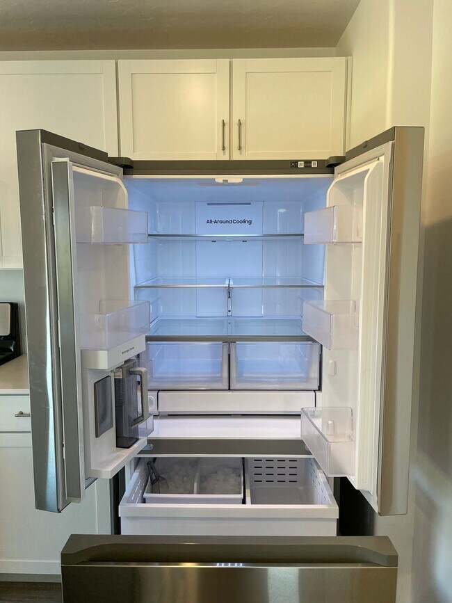 Building Photo - 3-Bedroom Townhome in Santaquin!