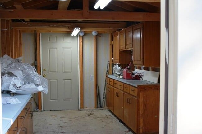 Building Photo - 1706 Muledeer Run