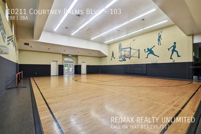 Building Photo - 10211 Courtney Palms Blvd