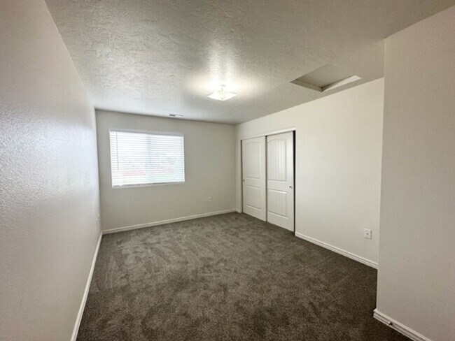 Building Photo - 3922 Idaho Ave