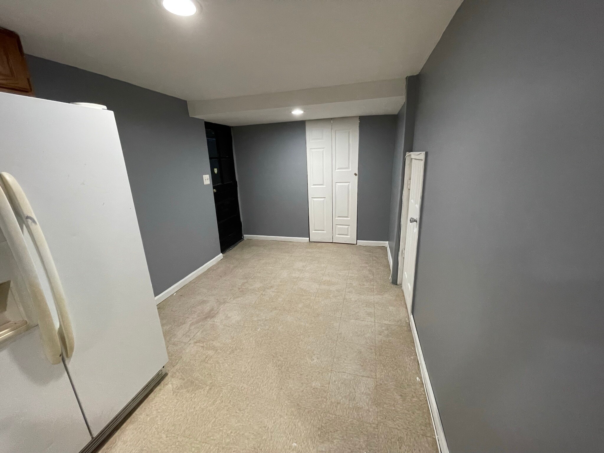 Building Photo - 216 Carnation Ct