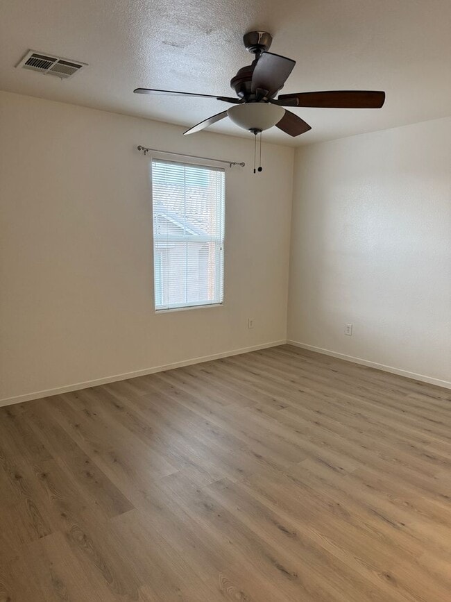 Building Photo - Cute Two Story Gated Townhome In Trilogy!