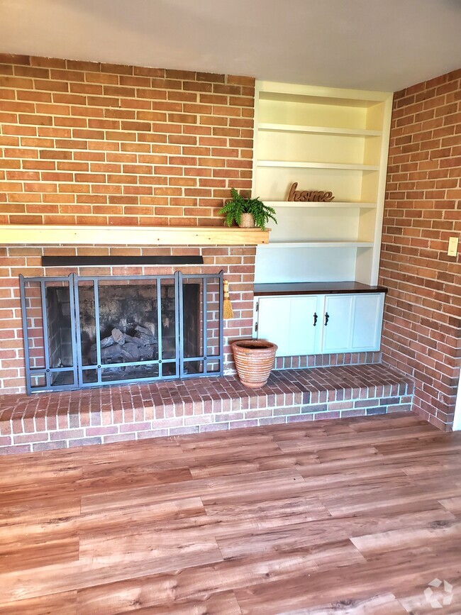 Den with Gas Fireplace - 4000 Navaho Dr