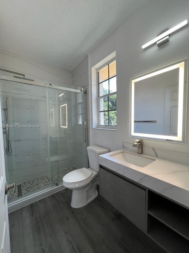 Building Photo - 1971 Harbor View Cir