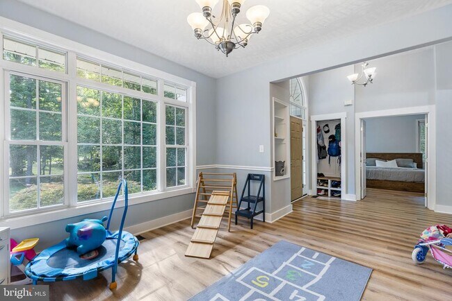 Building Photo - 17 Old Banks Dr