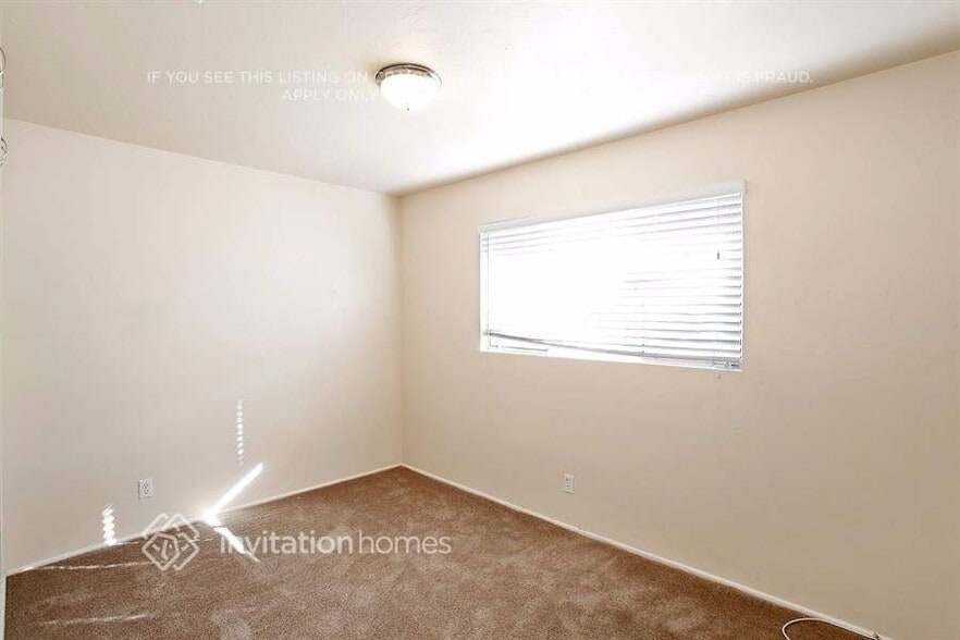 Building Photo - 4546 W Ave L-10