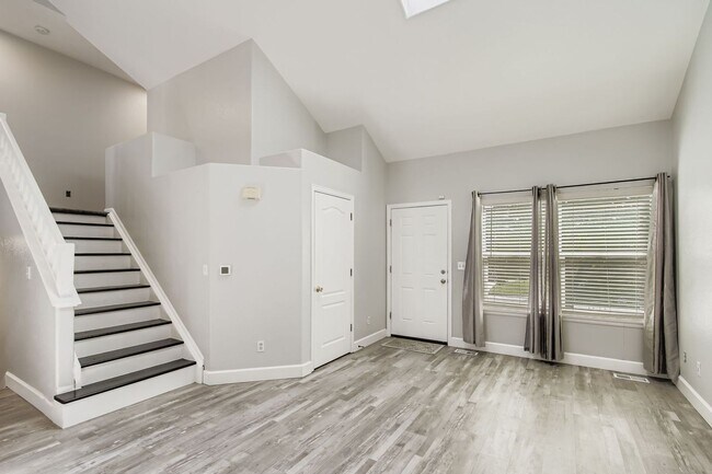 Building Photo - Beautiful remodel with gorgeous back yard ...