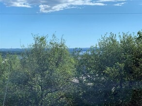 Building Photo - 4204 Bob Wire Rd