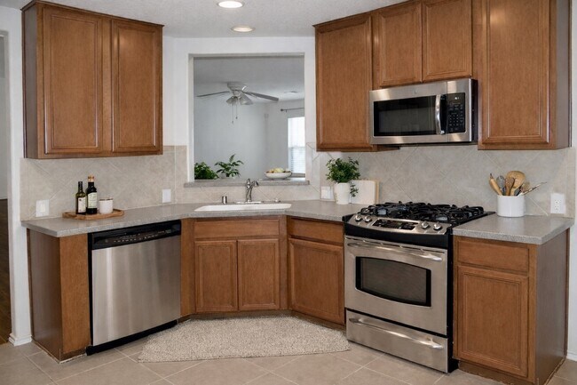 Building Photo - 13600 Breton Ridge St