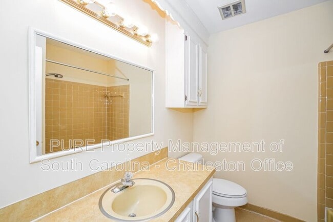 Building Photo - 654 McCutchen Cir