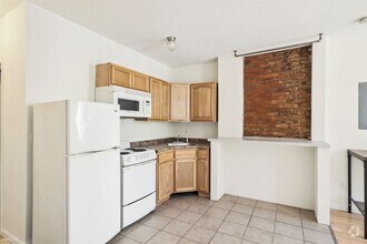 Building Photo - 3 br, 1 bath Triplex - 1616 WILLINGTON ST ...