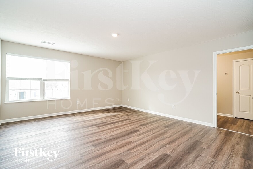 Building Photo - 5416 Branchville Dr