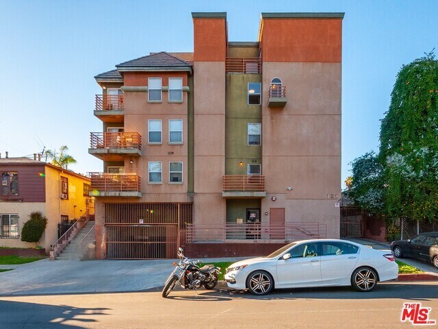 Building Photo - 321 S Occidental Blvd