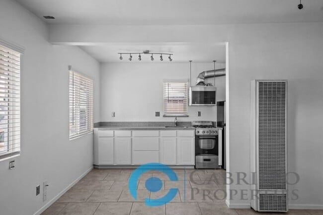 Building Photo - 2110 Bacon St