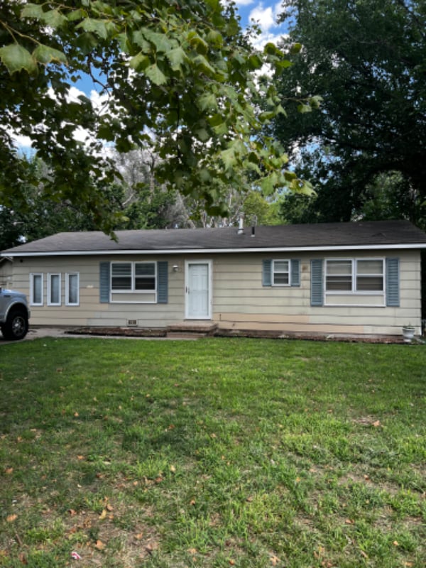 Building Photo - 3526 S Downtain St