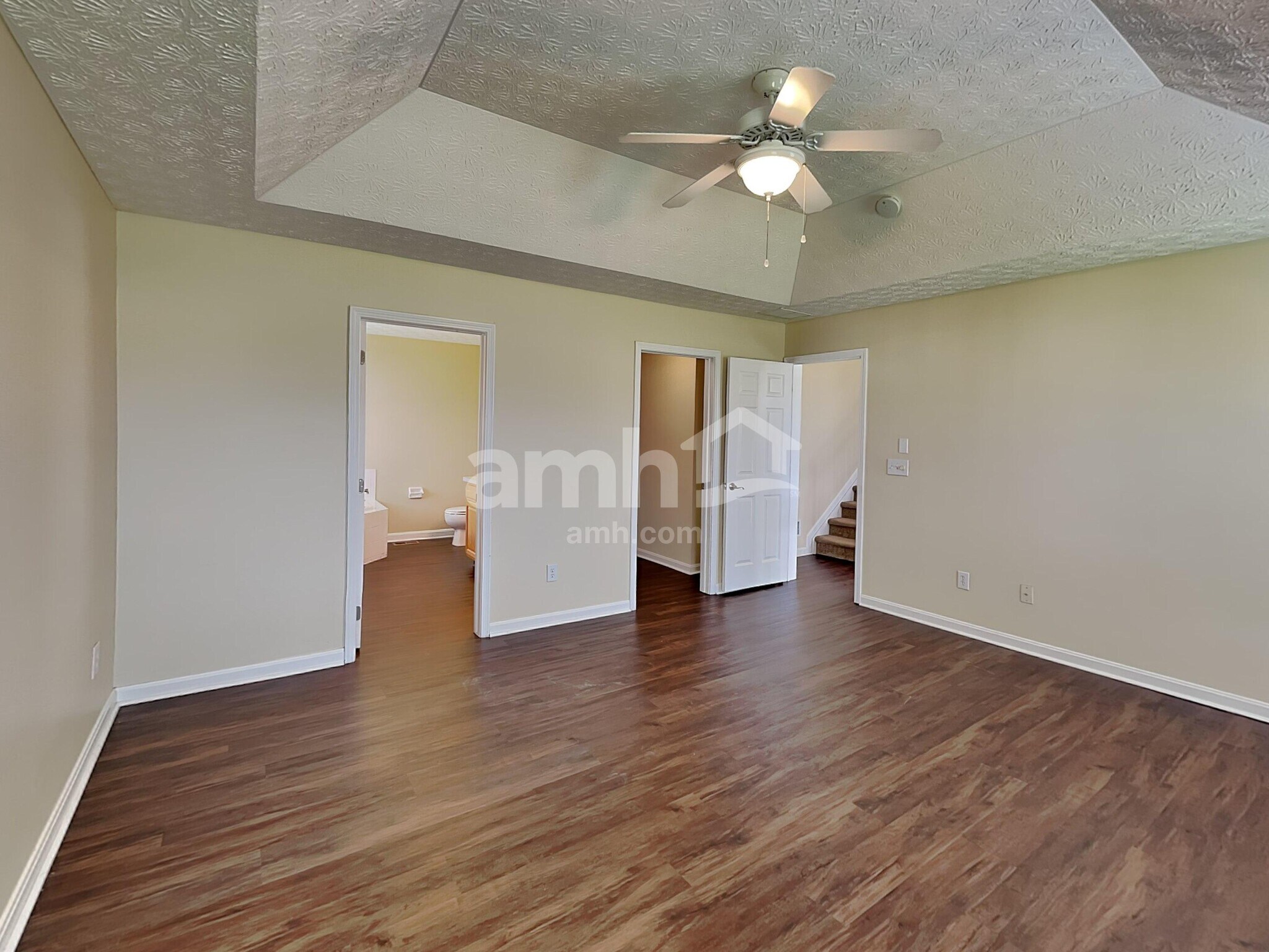 Building Photo - 10136 Corona Ln