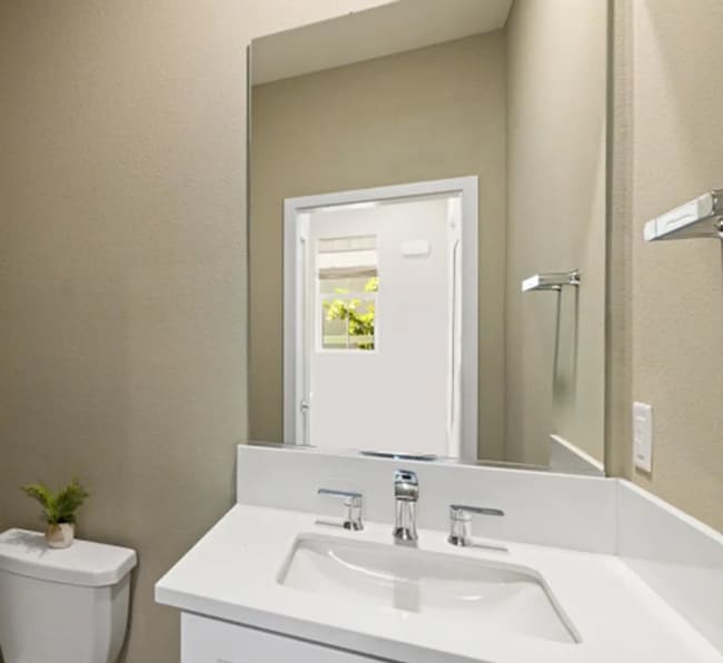 Building Photo - Newer 4BR Valencia Home in Solaire | Pool Community | Prime Location