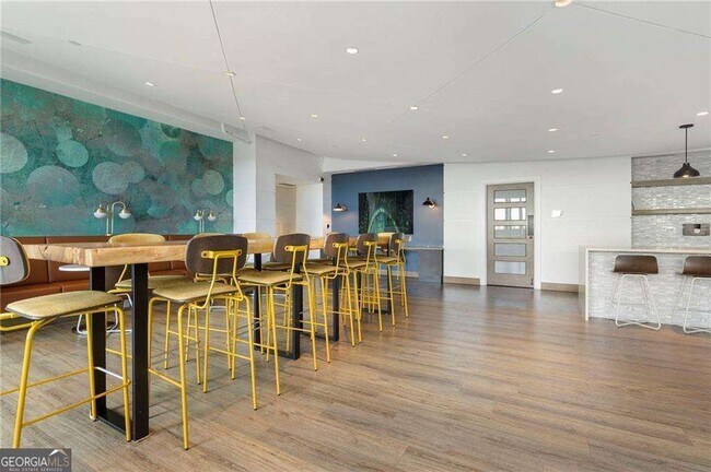 Building Photo - 923 Peachtree St NE