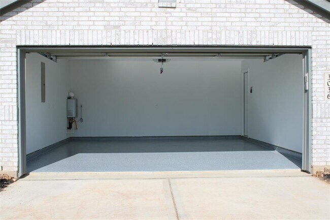 Building Photo - 3036 Dawn Sound Dr
