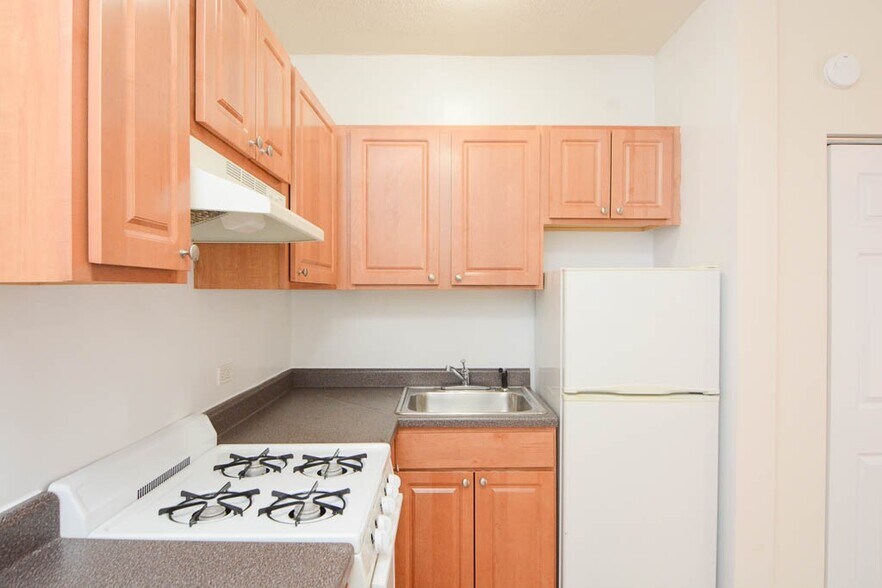 Building Photo - 1742 N Humboldt Blvd