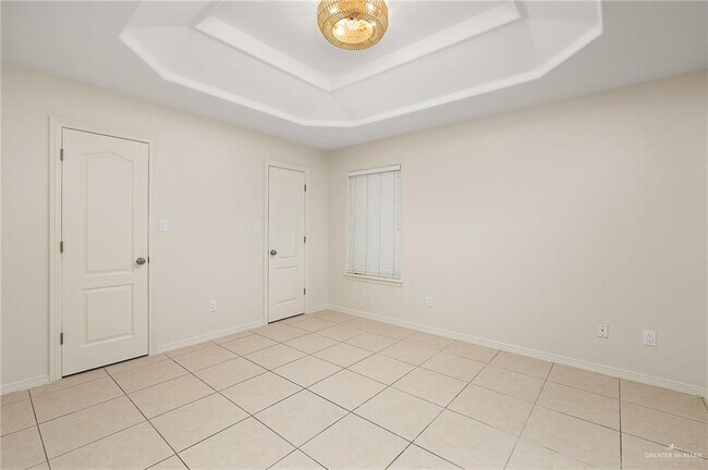 Building Photo - 13 Shasta Ave