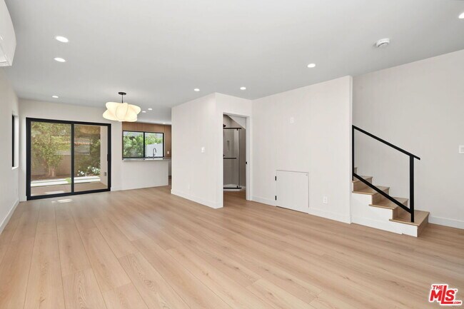 Building Photo - 5843 Whitworth Dr