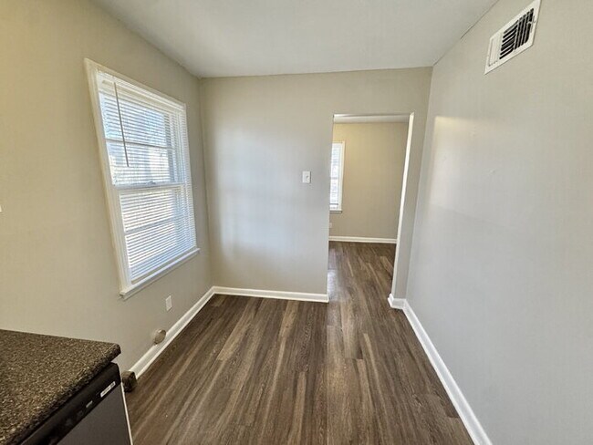 Building Photo - 2195 Cassie Ave