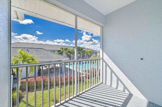 Building Photo - ~2 bed/2 bath UPDATED condo at The Cove on Six Mile