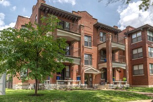 Building Photo - 5631 Pershing Ave