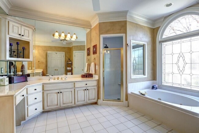 Building Photo - 7610 Wentworth Dr