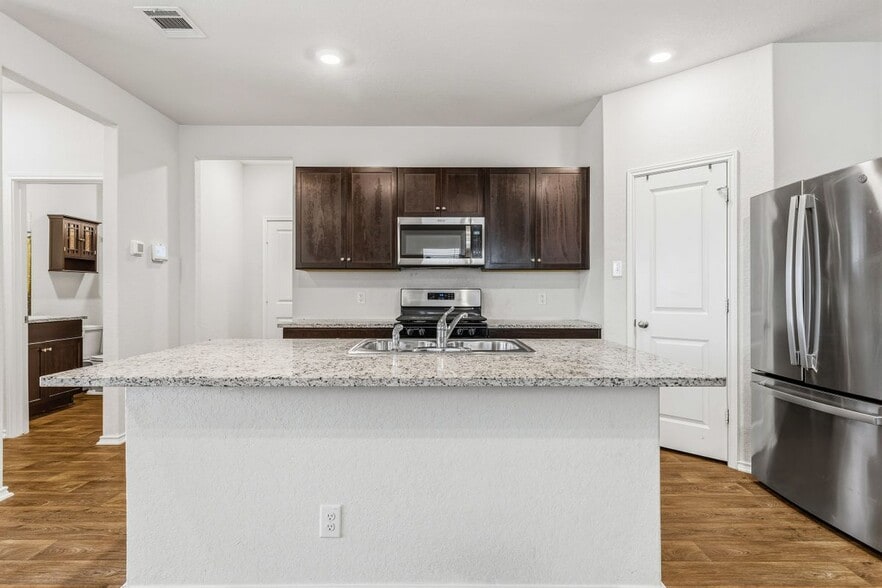 Building Photo - 10512 Gala Blvd
