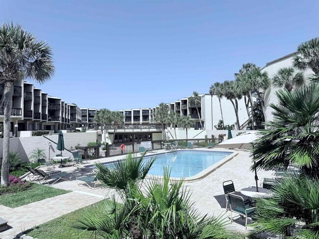 Building Photo - 5650 Jimmy Buffett Mem Hwy