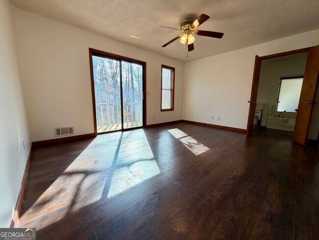 Building Photo - 6206 Westridge Trce