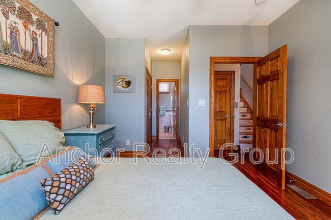 Building Photo - 217 16th St