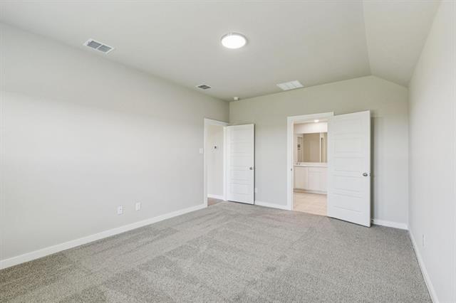 Building Photo - 729 Poppy Ln