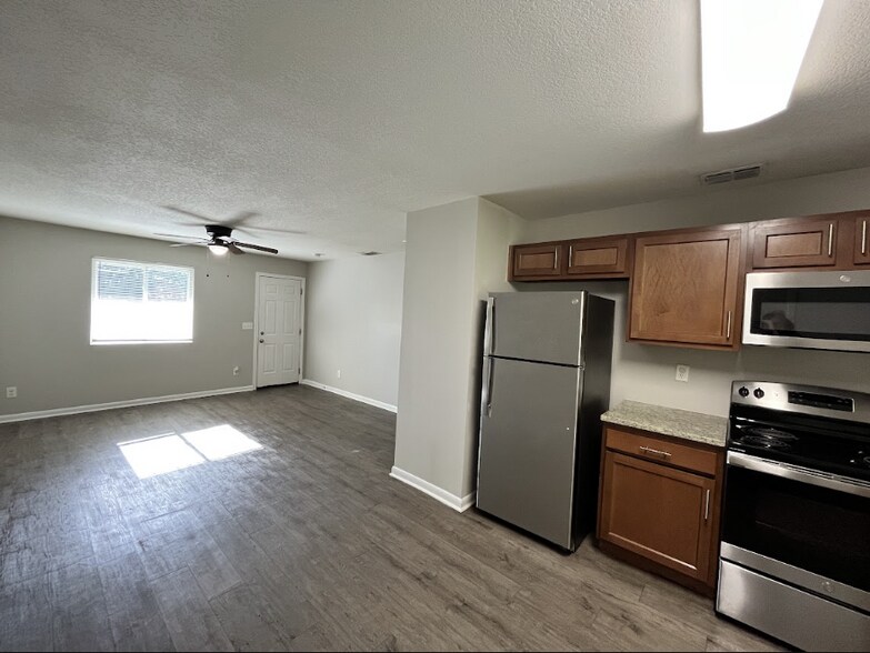 Building Photo - 5026 Westchase Ct