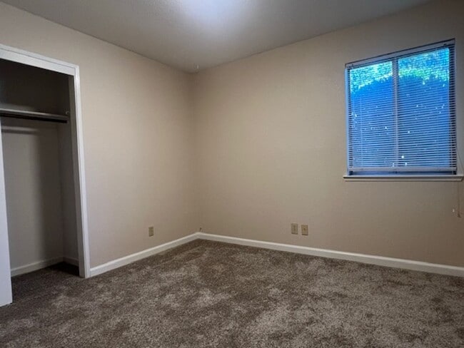 Building Photo - BEAUTIFULLY REMODELED 3 BEDROOM IN LOOMIS!!