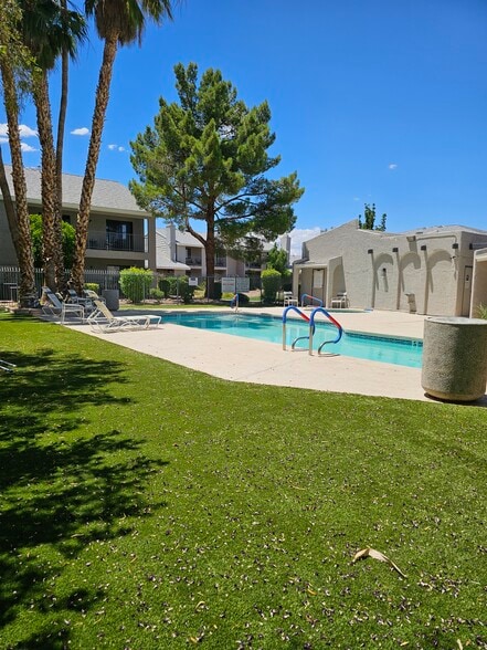 Building Photo - 2867 Bamboo Ct