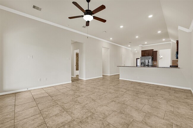 Building Photo - 2414 Willow Fall Ln