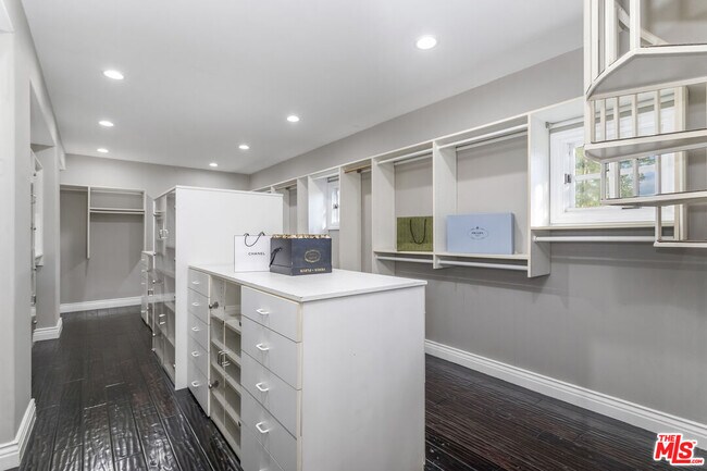 Building Photo - 17230 Silver Ln