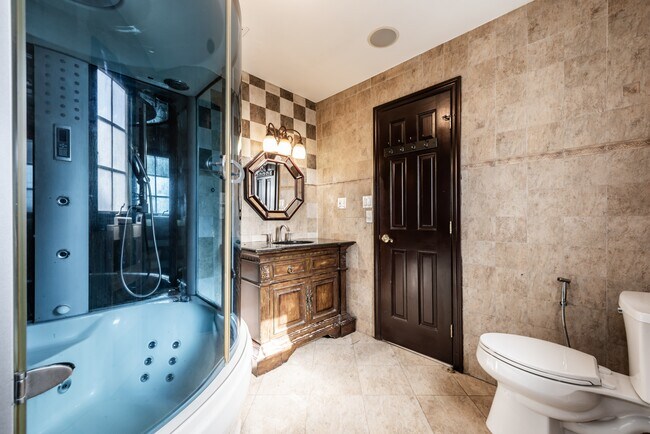 Building Photo - 53 Edward Ave