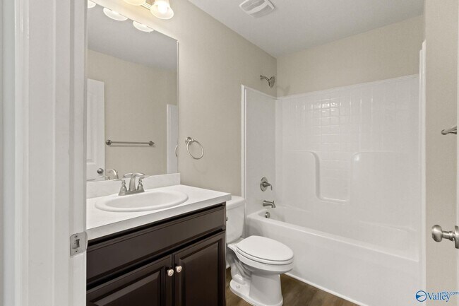 Building Photo - 122 Ardsley Dr