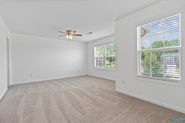 Building Photo - 171 Ranier St