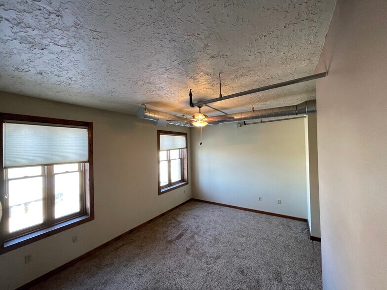 Building Photo - 132 S Dakota Ave