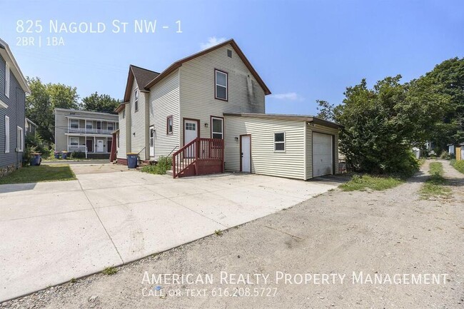 Building Photo - 825 Nagold St NW