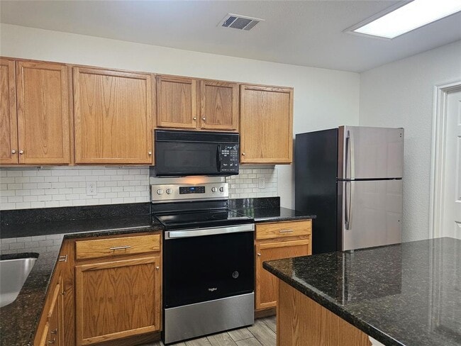 Building Photo - 2810 Adelen Ln