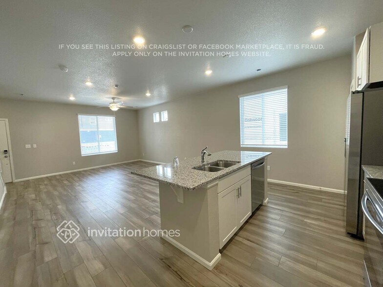 Building Photo - 9275 Oro City Loop